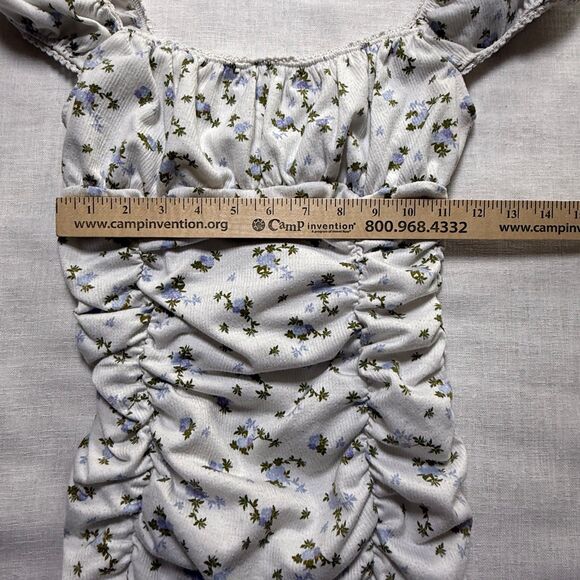 Urban Outfitters Brenan White and Blue Ditsy Floral Ruched Mini Dress S - Picture 4 of 8